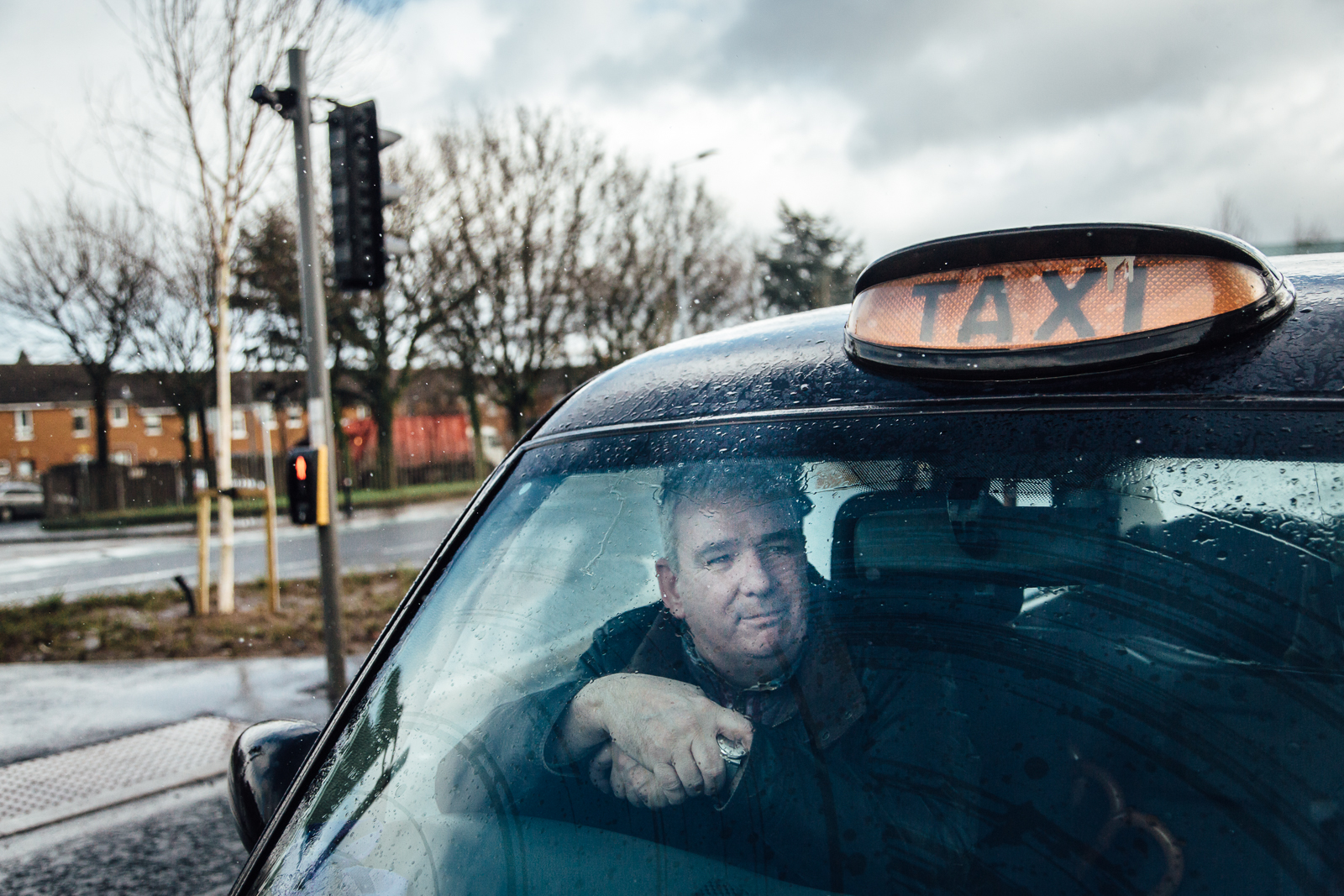 Belfast, le 23 Février 2017. Les fameux "black cabs", taxi emblématiques de Belfast sont souvent conduits par des anciens membres de l'IRA. Depuis les accords de paix, ils font visiter aux touristes les lieux représentatifs des "troubles".