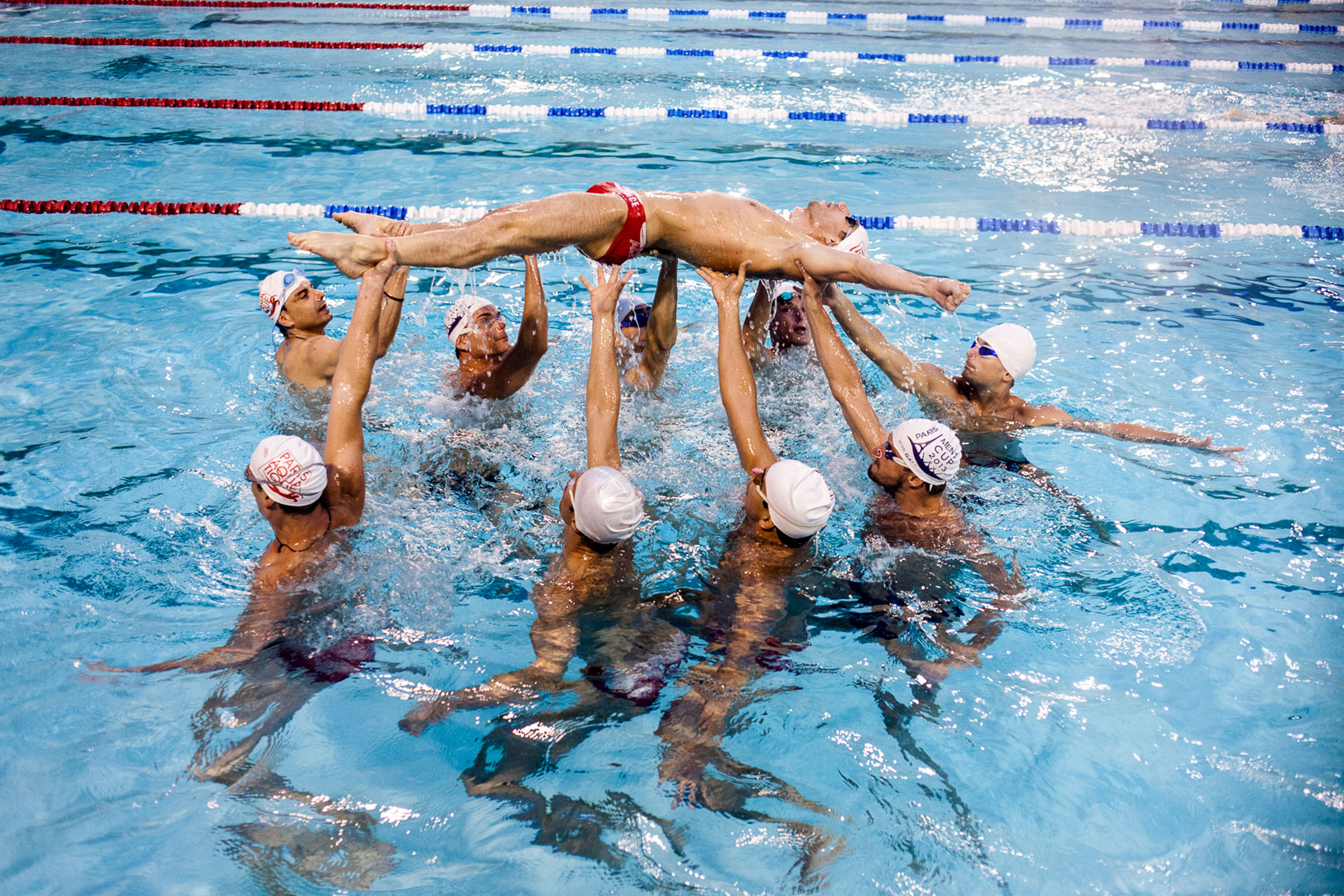 Paris, 17 Mai 2013. Un des derniers entrainements de l'équipe de natation synchronisée de l'équipe du Paris Aquatique avant le tournoi de Paris, qui s'est tenu du 17 au 21 Mai 2013.

Paris, 17th May 2013. One of the last trainings for the Paris Aquatique synchronized swimming team before the international Paris tournament which took place in the 17th-21st May.