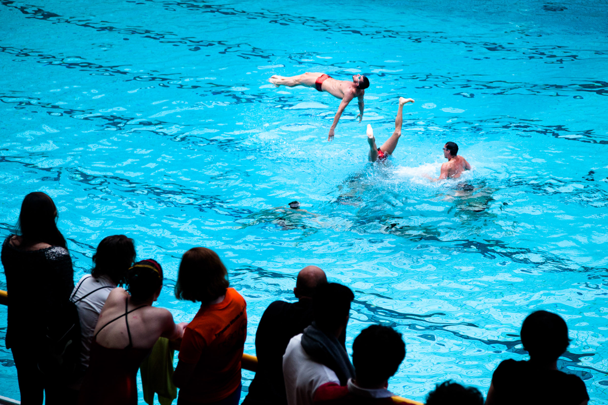 Paris, 18 Mai 2013. L'équipe du Paris aquatique lors du tournoi international de Paris.

Paris, May 18th 2013. Paris Aquatique Male synchronized swimming team during the international Paris Tournament.