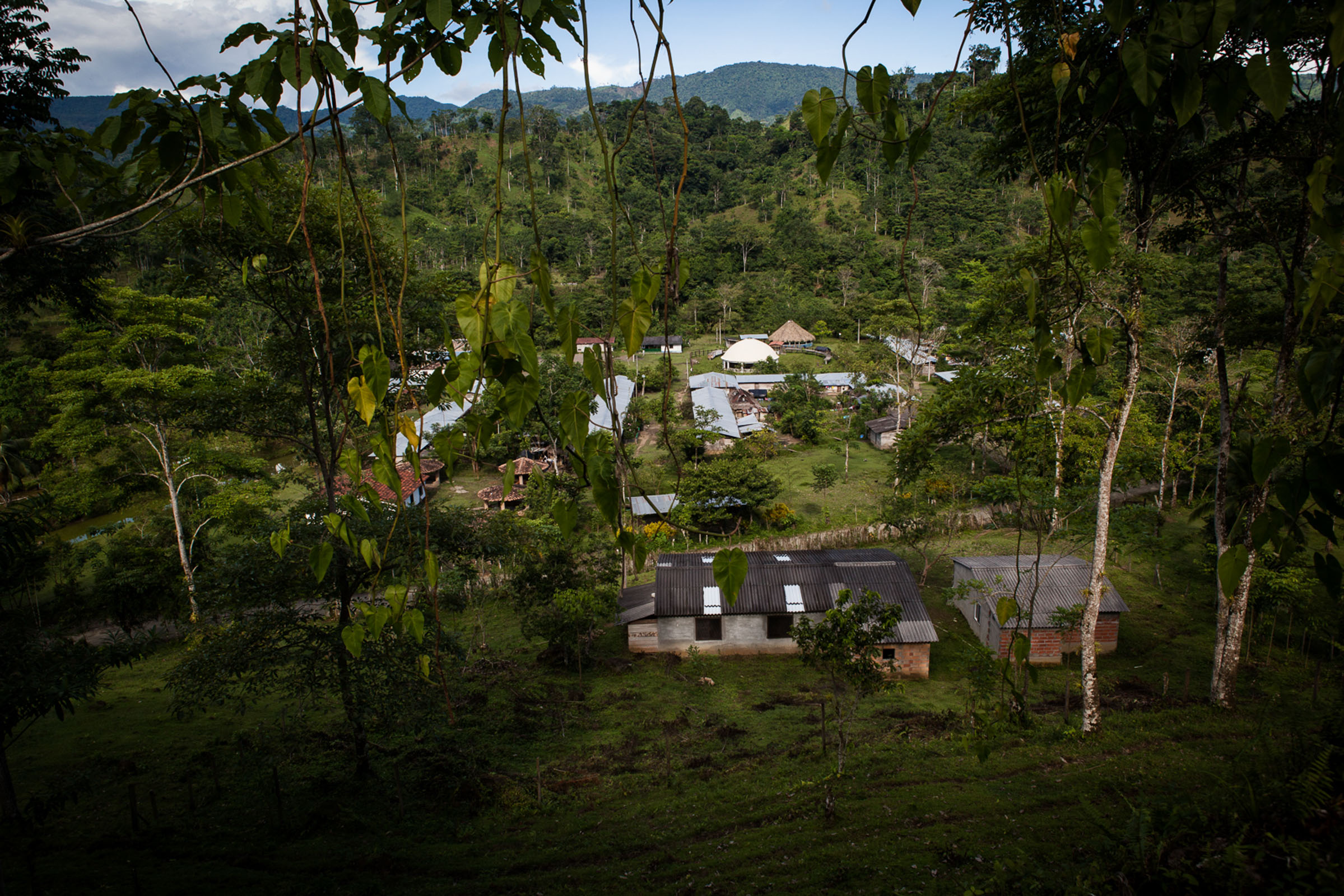 San Josecito, 23.08.2012.  Vue de san josecito, village principal de la communauté. de 2h à 10h de marche dans la jungle sont nécessaires pour rejoindre les différents hameaux de la communauté.

San Josecito, 23.08.2012. 
View of San Josecito, main village of the community. 2 to 10 hours of walking are required to reach the other villages belonging to the community.