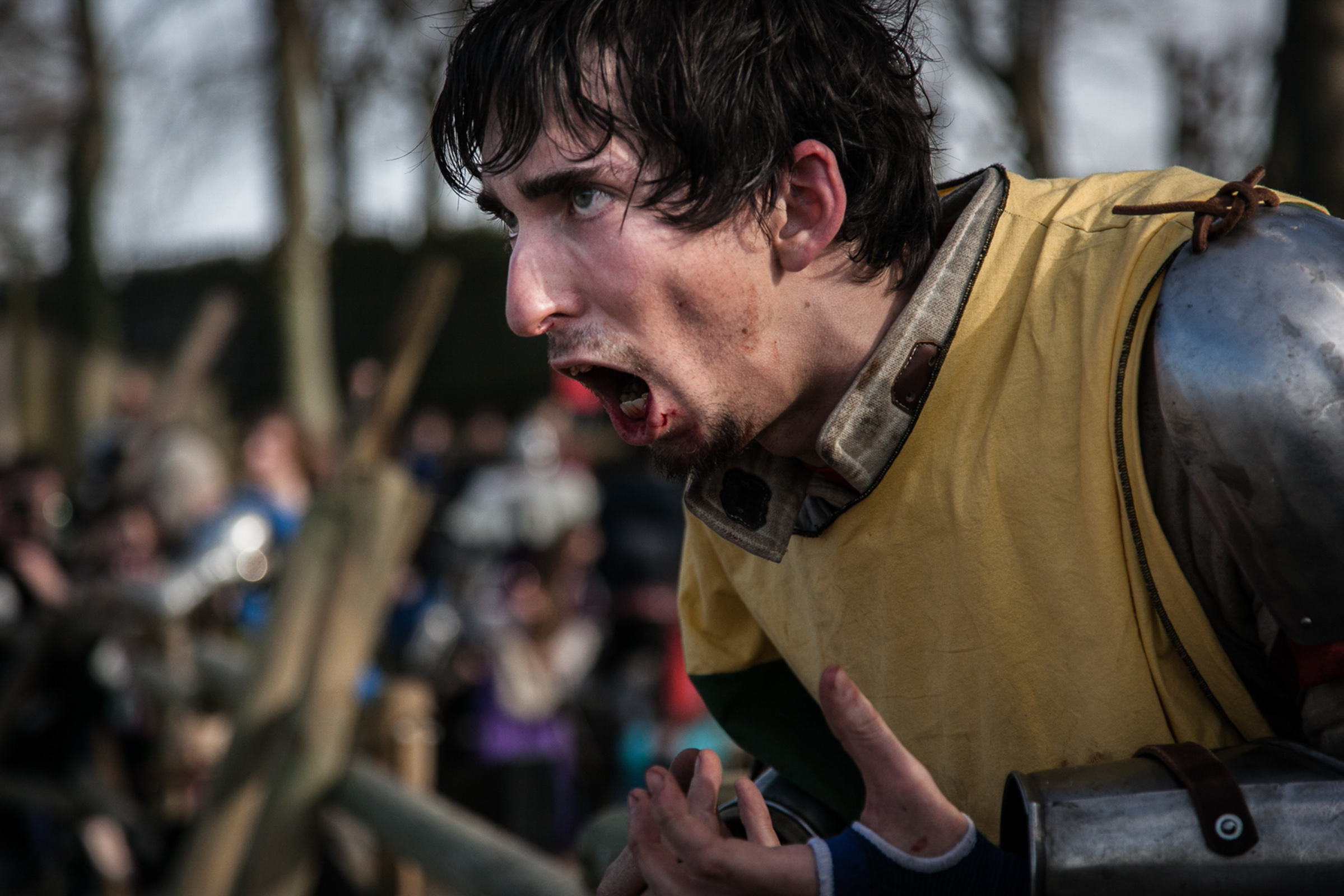 Chateau-Thierry, 7 Mars 2015. Tournoi de medieval full contact. Tous les coups sont permis, les combattants s'affrontent en équipe ou en individuel. Les règles sont simples : chaque combatant doit s'arrêter de combattre à partir du moment où il met un genou à terre.

Chateau-Thierry, 7 March 2015. medieval full contact tournament. No holds barred, fighters compete in teams or individually. The rules are simple: each combatant must stop fighting from the moment he puts on one knee.